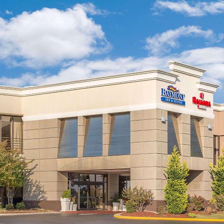 Ramada Plaza By Wyndham Fayetteville Fort Bragg Area Exteriör bild