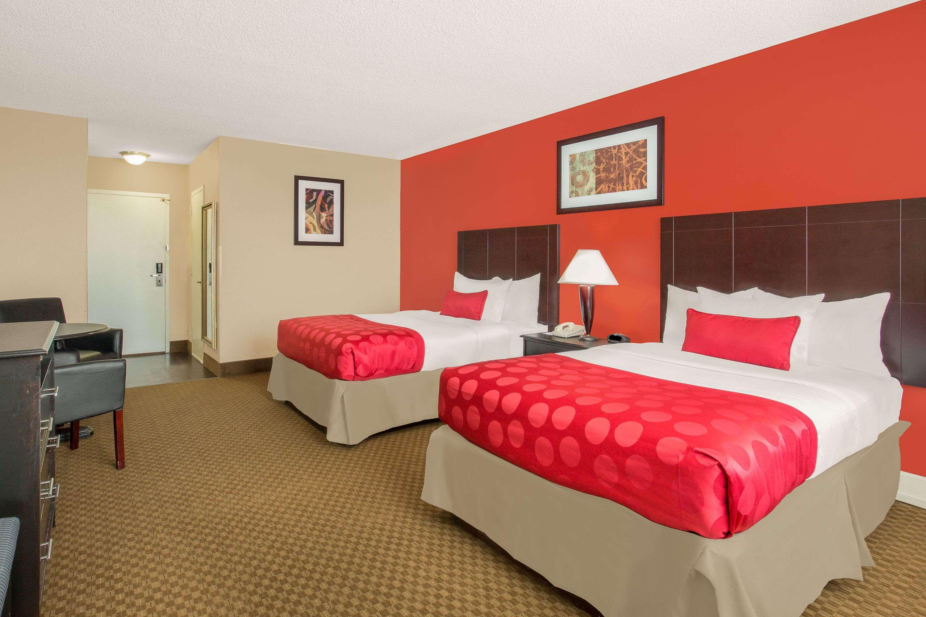 Ramada Plaza By Wyndham Fayetteville Fort Bragg Area Exteriör bild