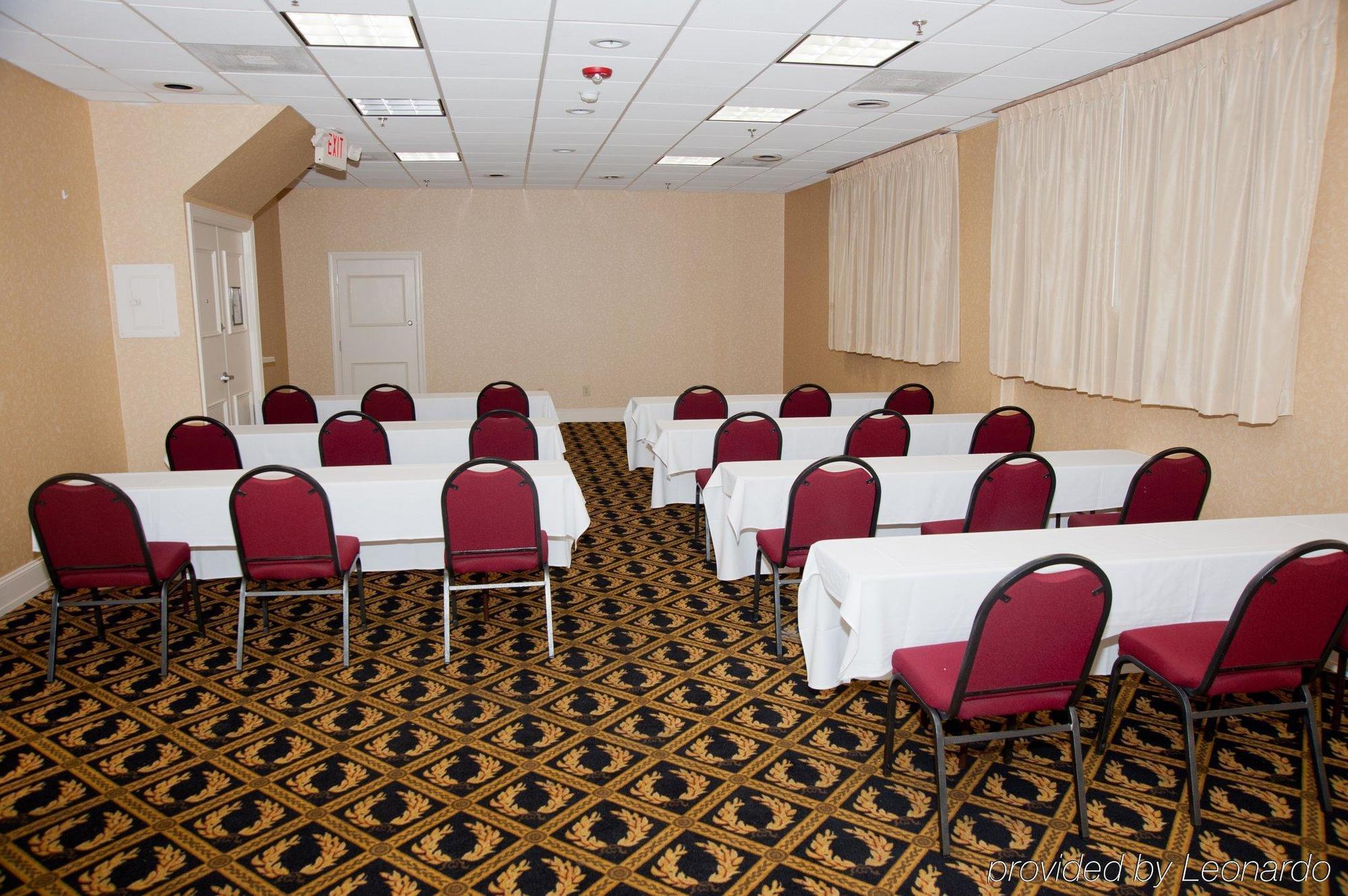Ramada Plaza By Wyndham Fayetteville Fort Bragg Area Exteriör bild